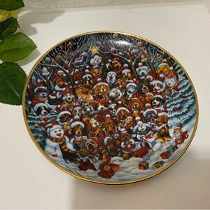 The Franklin Mint Limited Edition Collector's Plate "Santa Claws" by Bill Bell